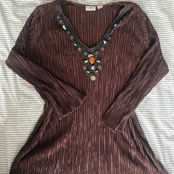 Vintage Brown Pleated Tunic with Beaded Embellishment - Picture 2 of 3
